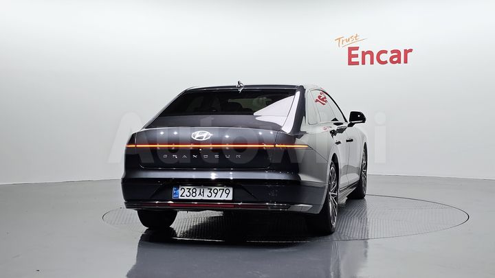 Hyundai Grandeur 2023 — 4