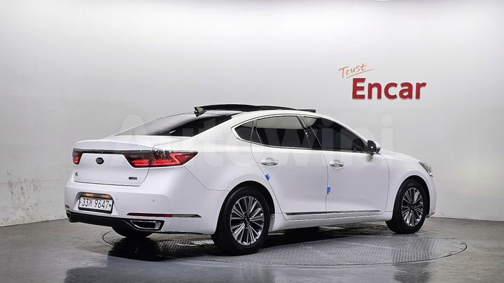 Kia K7 2018 — 2