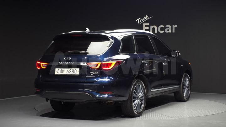 Infiniti QX