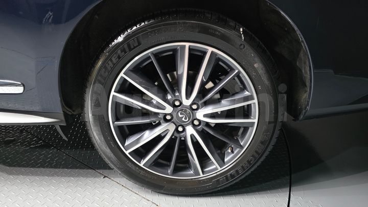 Infiniti QX
