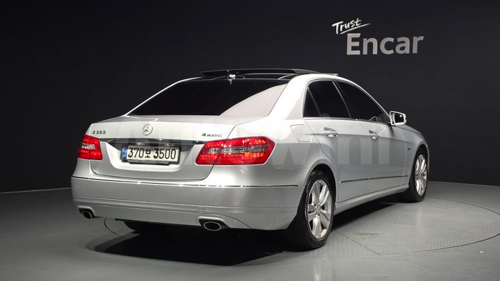 Mercedes-Benz E Class 2012 — 2