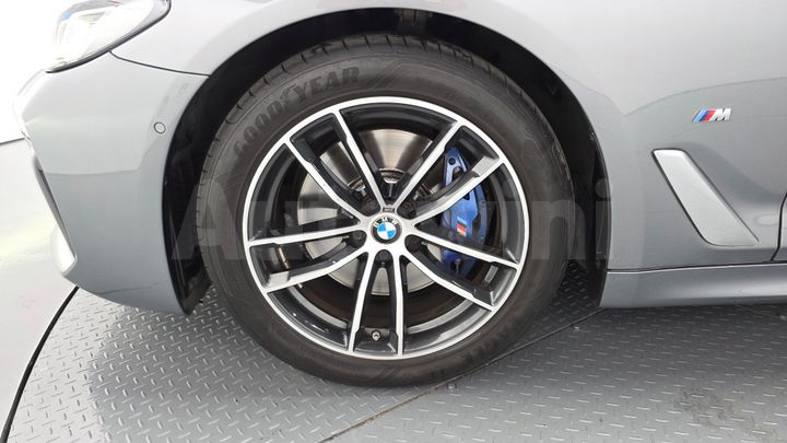 BMW 5 Series 2023 — 5