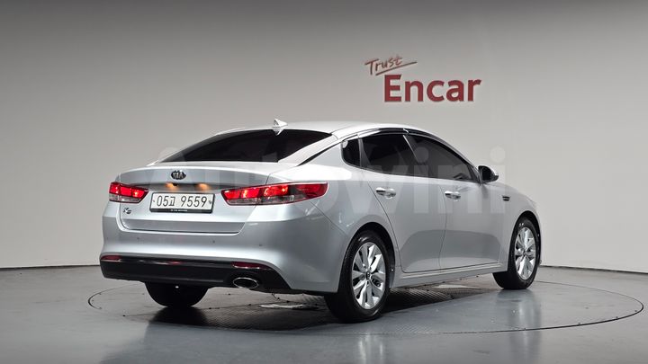 Kia K5 2018 — 2
