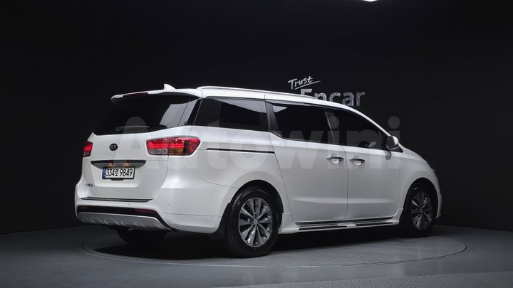 Kia Carnival 2018 — 2