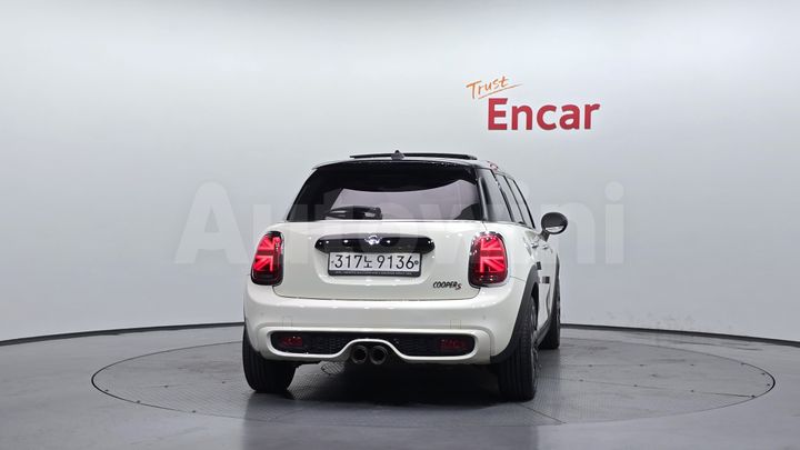 Mini Cooper 2020 — 4