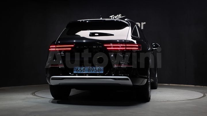 Genesis GV70 2022 — 4
