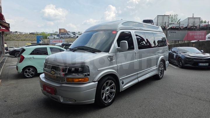 Chevrolet Express Van