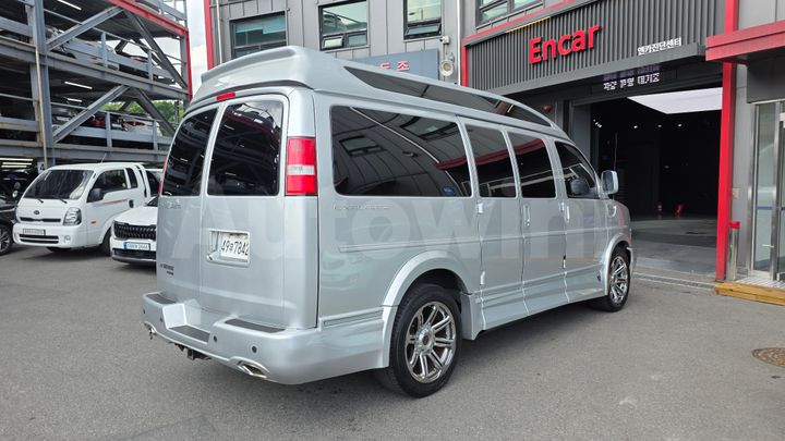 Chevrolet Express Van