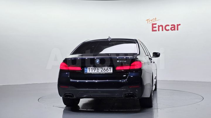 BMW 5 Series 2022 — 4