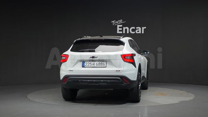 Chevrolet Trax 2024 — 4