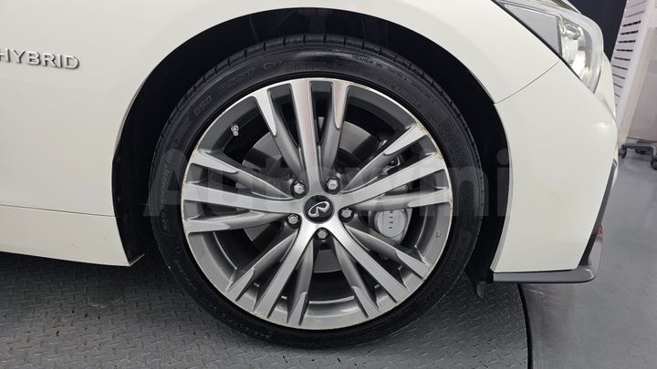 Infiniti Q