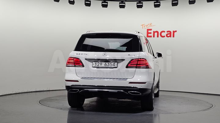 Mercedes-Benz GLE Class 2018 — 4