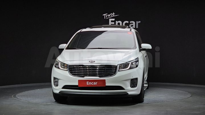 Kia Carnival 2015 — 3