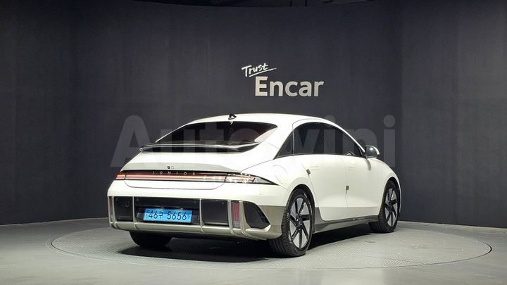 Hyundai Ioniq 2023 — 2