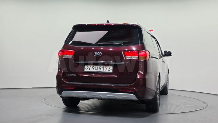 Kia Carnival 2015 — 4