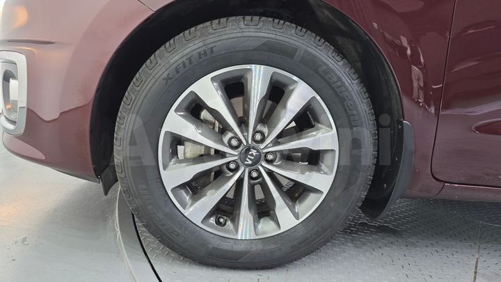Kia Carnival 2015 — 5
