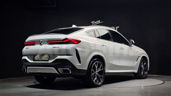 BMW X6 2023 — 2