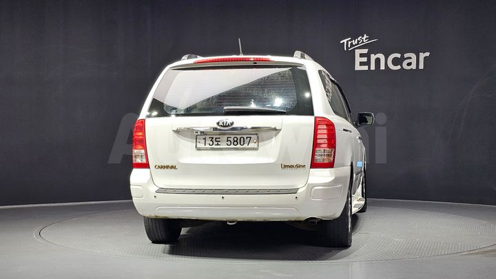 Kia Carnival 2013 — 4