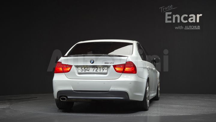 BMW 3 Series 2011 — 4