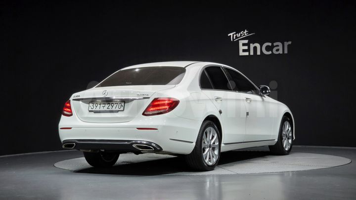 Mercedes-Benz E Class 2020 — 2