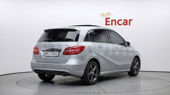 Mercedes-Benz B Class 2013 — 2