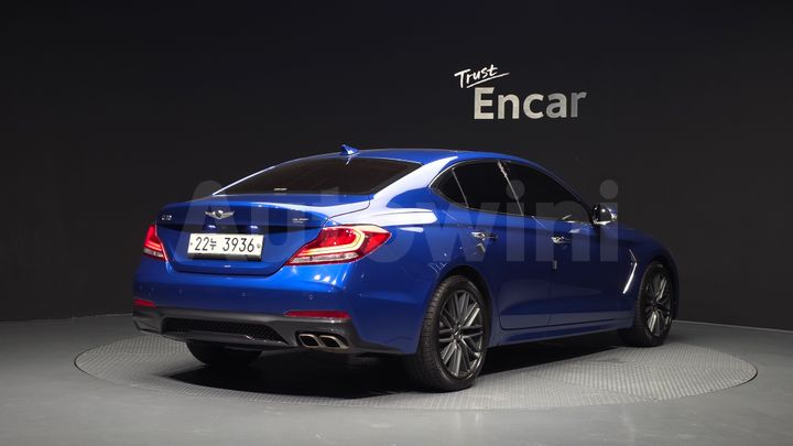 Genesis G70 2018 — 2