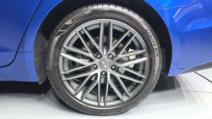 Genesis G70 2018 — 5