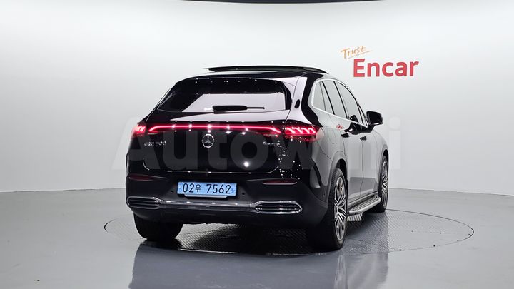 Mercedes Benz EQE 2023 — 4