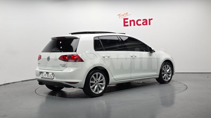 Volkswagen Golf 2015 — 2