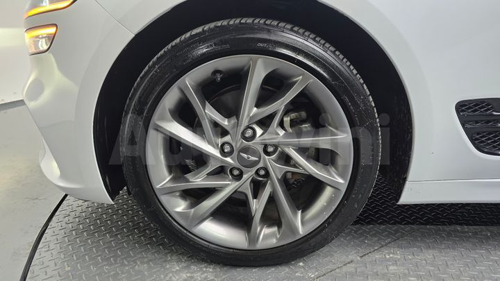 Genesis G70 2023 — 4