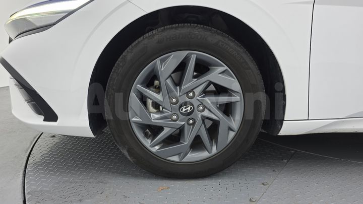Hyundai Avante 2024 — 5