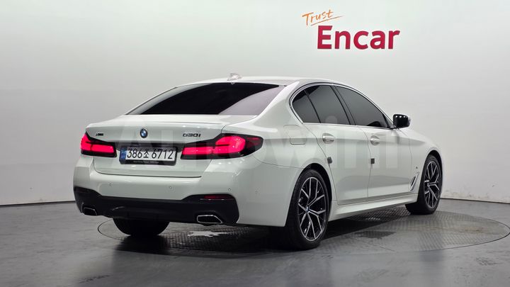 BMW 5 Series 2022 — 2