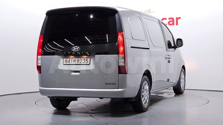 Hyundai Staria 2022 — 2