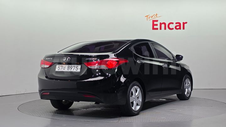 Hyundai Avante 2011 — 2