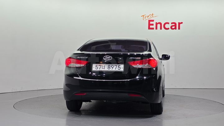 Hyundai Avante 2011 — 4