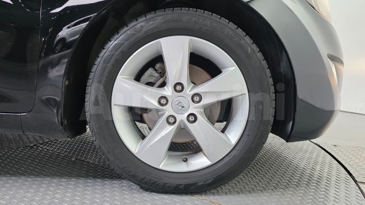 Hyundai Avante 2011 — 5