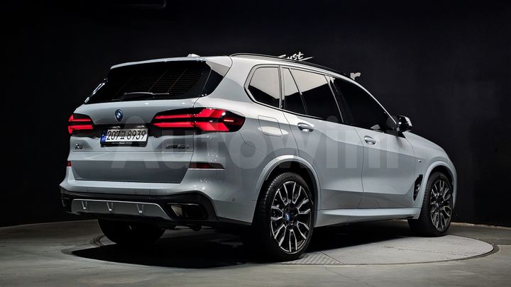 BMW X5 2025 — 2