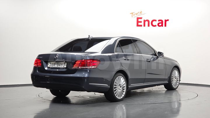 Mercedes-Benz E Class 2016 — 2