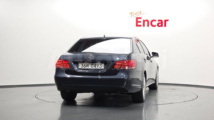 Mercedes-Benz E Class 2016 — 4