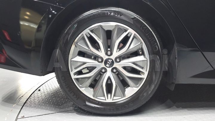Kia K5 2021 — 5