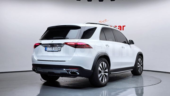Mercedes-Benz GLE Class 2026 — 2