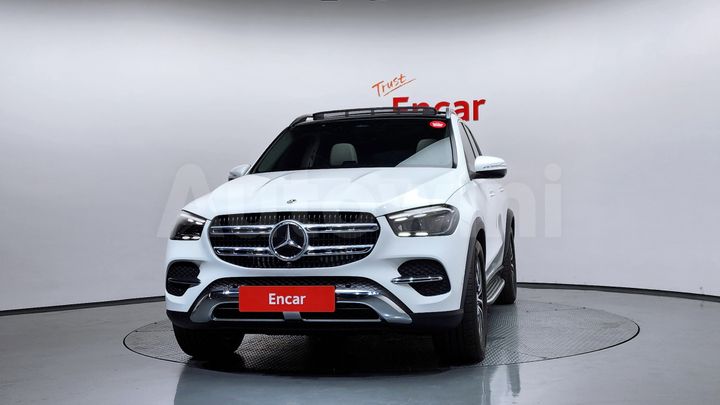 Mercedes-Benz GLE Class 2026 — 3