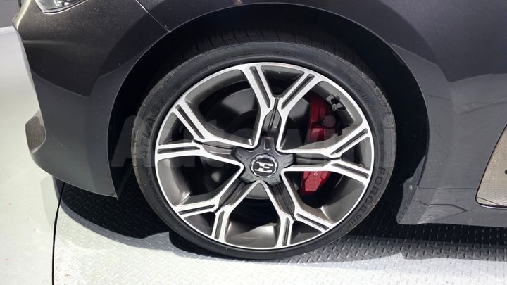 Kia Stinger 2018 — 5