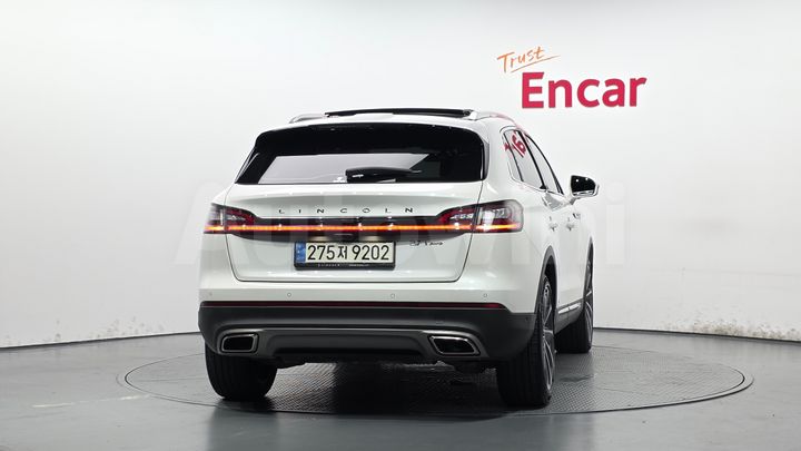 Lincoln Nautilus 2020 — 4