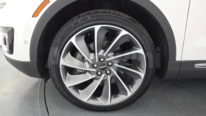 Lincoln Nautilus 2020 — 5