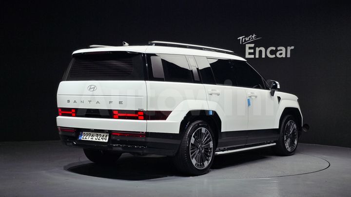 Hyundai SantaFe 2024 — 2