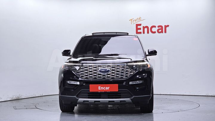 Ford Explorer 2022 — 3