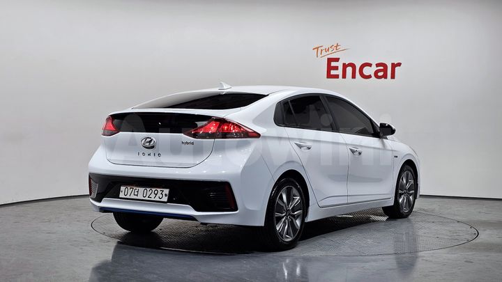 Hyundai Ioniq 2017 — 2