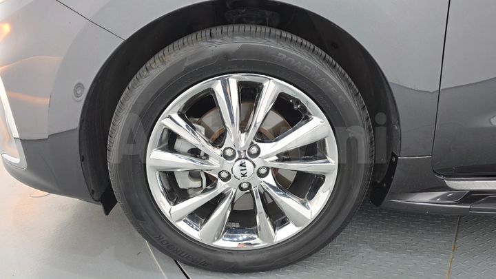 Kia Carnival 2020 — 5
