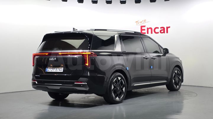 Kia Carnival 2025 — 2